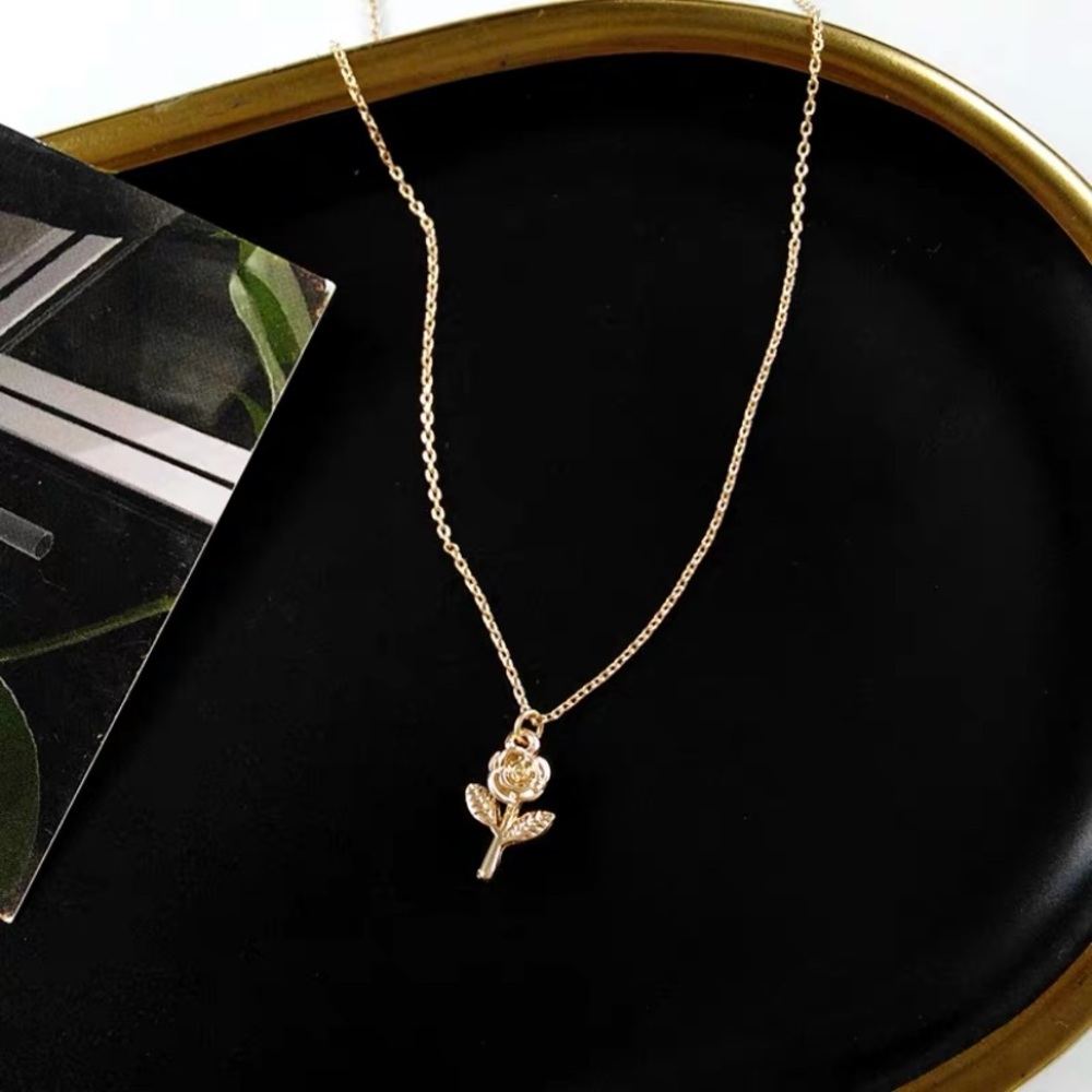 Golden Rosebud Rose Necklace Collar Choker - Picture 6 of 12